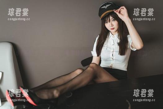 51酱的水手服美图，免费给你一波视觉洗礼，心里痒痒的-琮君棠