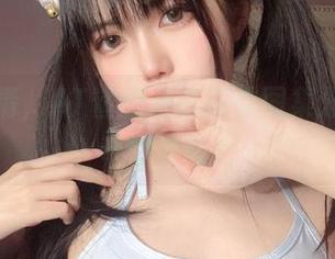 放松心情，AT鲨的灰色裤袜图集分享带来奇妙体验！