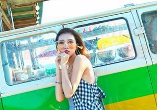 Feilin嗲囡囡 - 施忆佳KITTY的婚纱图片：婚纱真的是一种艺术，但我还是更爱运动鞋！