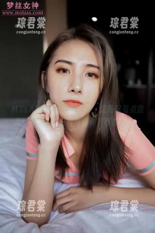 MSLASS梦丝女神 - 呃，这搭配有点意思！可岚的小白鞋与福利并存的作品！-琮君棠