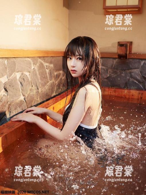 在线激发，喵糖映画水淼大凤旗袍，太美让人忍不住想肆意想象。-琮君棠