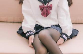 喵糖映画最新写真：萝莉裙少女的清纯萌动