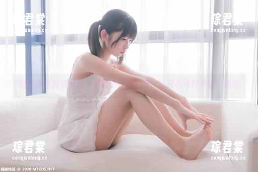 喵糖映画图包更新，藤原千花的美腿，让我心动到不行！呜呜-琮君棠