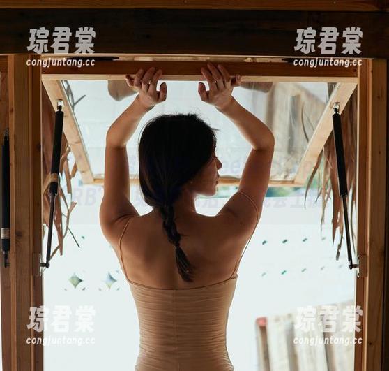 Min.E(민이)带你玩转‘LeeheeExpress–LERB’，免费下载后，可能会上瘾！-琮君棠