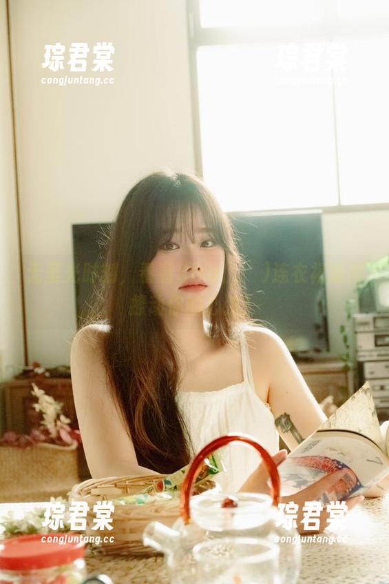 无圣光时刻，看看Sira(시라)连衣裙如何撩动你的心弦！-琮君棠