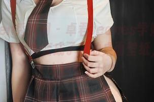 Xiuren秀人网 - 卓君Jeanes学姐的新写真，不小心变成了我的桌面壁纸，真是太好看了！
