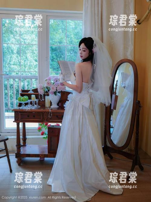 Xiuren秀人网 - 牛仔裤是怎样诞生的？林文文yooki的网盘写真探秘-琮君棠
