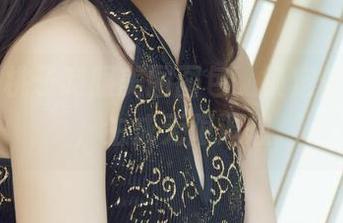 丽柜 - 桃子制服美图图包，锁定你的视线，生成无限遐想