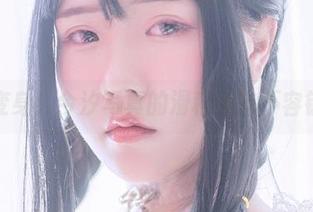 女仆变身！今汐写真的滑稽细节不容错过。
