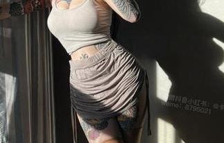 微密圈 - 卡通百科老王的制服作品，感觉随时可能要从屏幕里走出来，心跳加速中。