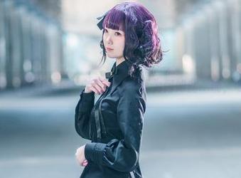 在名赖弥七的镜头下，白兔兔的写真为何如此...呃，吸引人？