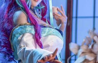 警告：咔喵KANEKO的A本修女美图图集，翻开后可能会被撩到！