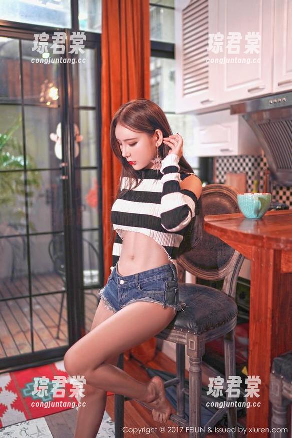 嗲囡囡 - 文芮jeninfer的户外写真集是一种不可描述的奇妙，资源少得可怜，但绝对值得收藏。-琮君棠