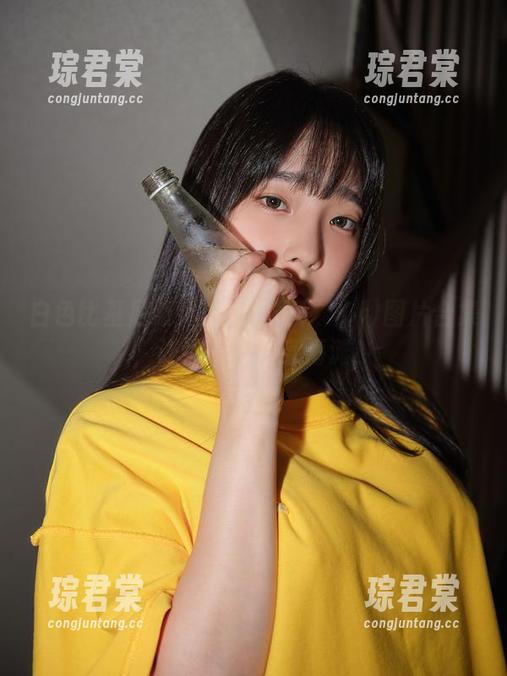白色比基尼系列：姜仁卿(강인경)图片合集，让你一秒置身海滩！-琮君棠