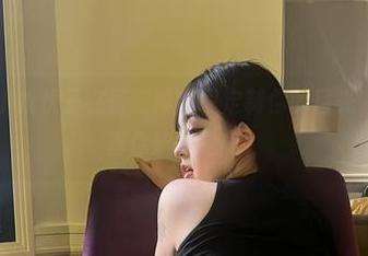 微密圈 - 小优优子在圣诞限定里定制你的目光，这样的写真你能拒绝吗？