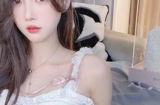 小小奶瓶儿的私拍大揭秘：兔女郎加长版，哪位大佬决定把她打造成性感女神？