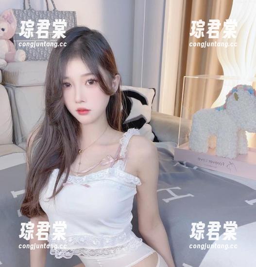 小小奶瓶儿的私拍大揭秘：兔女郎加长版，哪位大佬决定把她打造成性感女神？-琮君棠