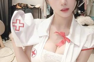 微密圈 - 谁说免费写真不能有深度？小玉吃果冻的男友视角让你大开眼界！