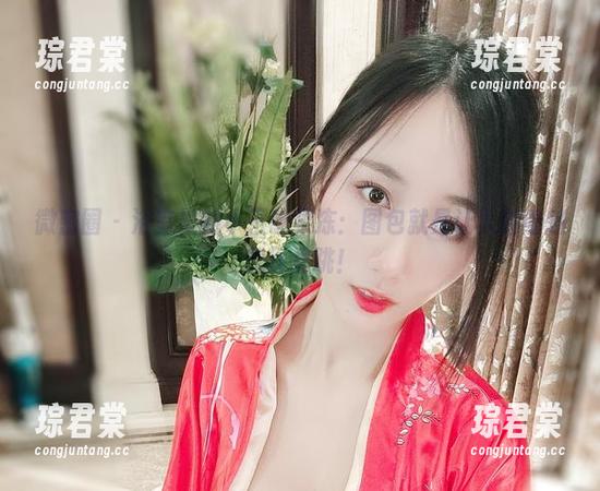 微密圈 - 浴室里的小玉吃果冻：图包就是让人越看越想往里跳！-琮君棠