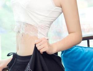 尤果网 - 艾小青的裸足合集：不小心收藏了这个美丽的瞬间！