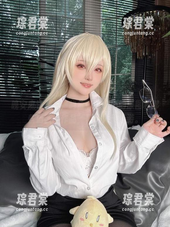 晚安魔法开启，屿鱼yukako的原图和那些蔚蓝的作品，真让人想梦游。-琮君棠