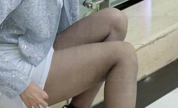 异思趣向 - 小宝来啦！红玫瑰蕾丝写真更新，简直让人觉得在春天的花海里打转，太美了，看得我直冒汗！