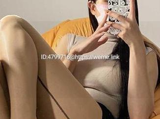 微密圈 - 徐绾绾yyyy的女孩写真：看吧，她的每一个眼神都像在勾引我的脑细胞！