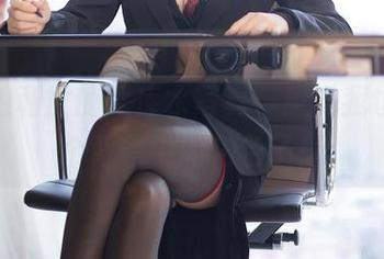 看抖娘利世的死库水写真，感觉我也是那个背景中的角色了！