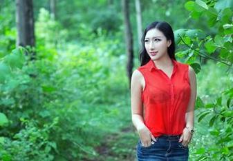 推女郎 - 红裙与李七喜全集，光是这样的组合就够我感叹好一阵了！
