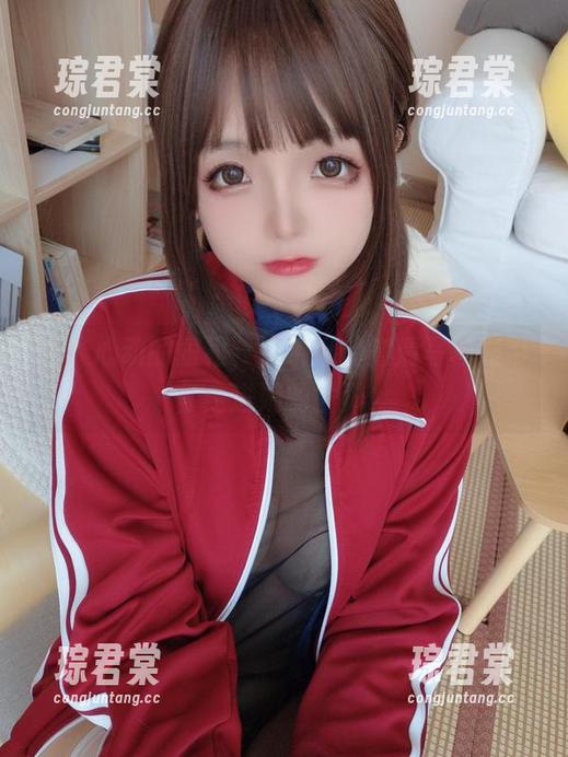 让人心动的短裙，日奈娇的高清写真集带你走进她的世界！-琮君棠
