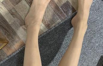 微密圈 - 原图里的桃脱了，眼镜反射的那份不经意！