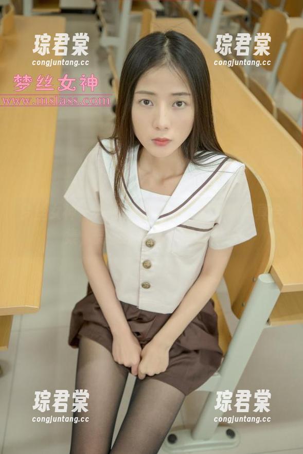 梦丝女神 - 从学妹到女神，林嘉的写真合集，舞蹈与丝袜一网打尽！-琮君棠
