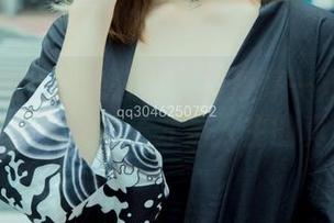 梦丝女神 - 图包狂欢！魏婷婷一双棉袜引发的思考：袜子才是人生的真谛！