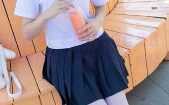 森萝财团图集：水嫩嫩的白丝美足，生活中难得的“清新脱俗”体验