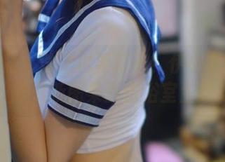 模范学院 - 洗澡也要打卡！伊小七MoMo的最新图集直击浴室生活