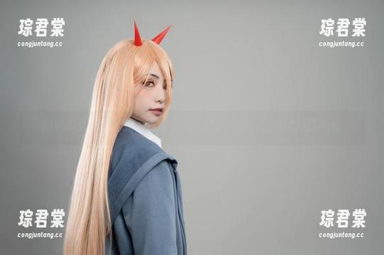 爆机少女喵小吉的豹纹写真集：精致又带点俏皮的精选画卷-琮君棠