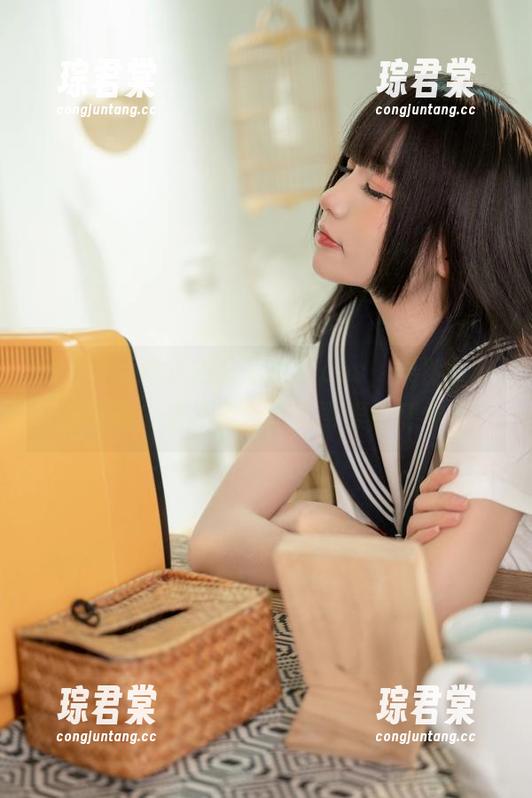 爆机少女喵小吉分享女仆cos，果然就该这样嘛，谁不喜欢小巧可爱的感觉？-琮君棠