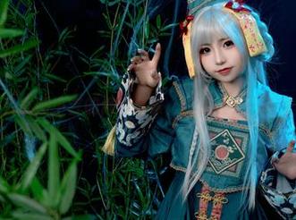 观看爆机少女喵小吉的修女合集，真是让人忍不住瞄几眼。