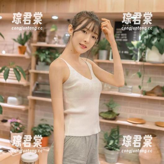 窥探王羽杉JK樱花写真集，这下载后你可别怪我没提醒-琮君棠