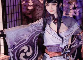 白莉爱吃巧克力的御姐写真，极简无圣光，居然能让人心里小鹿乱撞！