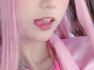皮皮奶可可爱了啦的婚纱美图，朦胧得让我怀疑人生的恍惚感…