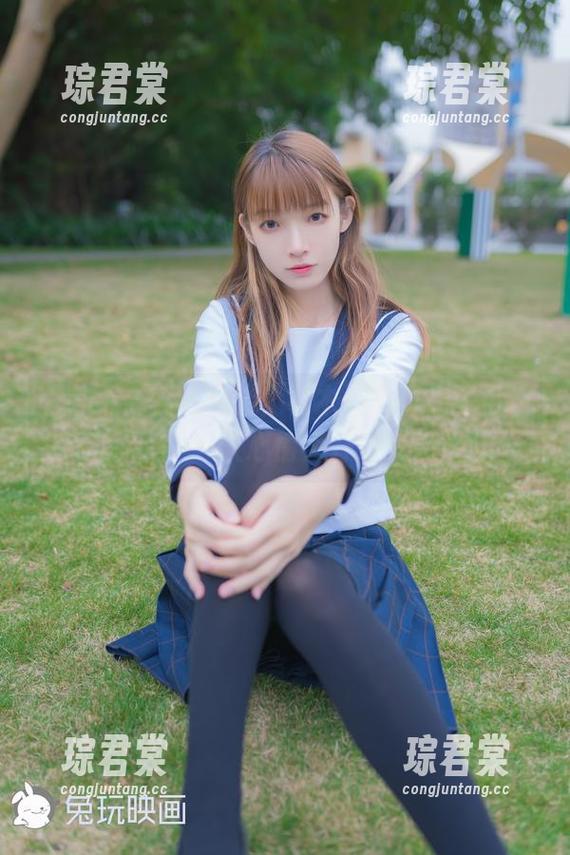 一言不合就上泳装，祖木子无圣光图包让人心情大好-琮君棠