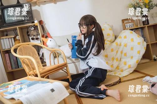 全套神沢永莉的裤里丝，细节之处，令人浮想联翩。-琮君棠
