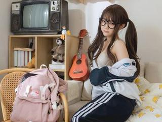 神沢永莉和她的香草芋泥：图包里还有什么味道隐秘？