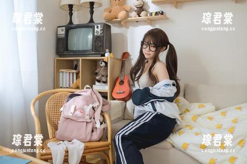神沢永莉和她的香草芋泥：图包里还有什么味道隐秘？-琮君棠