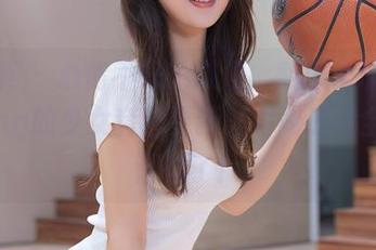 秀人网 - 心情不好的时候，翻出来HeyuZhang的少女套图更新，瞬间感觉全世界都亮了！