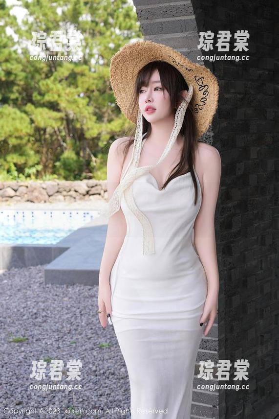 秀人网 - 沉醉于周慕汐baby的泳池套图，精选的夏日幻想！-琮君棠