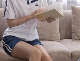 秀人网 - 在唐翩翩的女孩世界里：看那一张张图片，恍若漫游