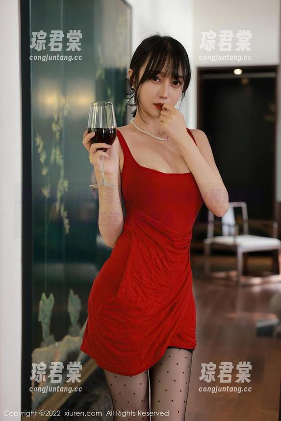 秀人网 - 户外写真:沐沐baby和我都有点迷失在这片风景里,哈哈!-琮君棠 秀人网 - 户外写真:沐沐baby和我都有点迷失在这片风景里,哈哈!-琮君棠
