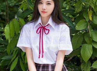 秀人网 - 萌奈子肉丝套图分享，带你发现快乐和幽默的巅峰时刻！